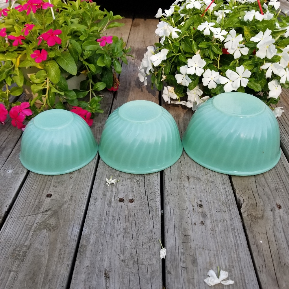 Fireking Jadite Swirl Nesting Bowls